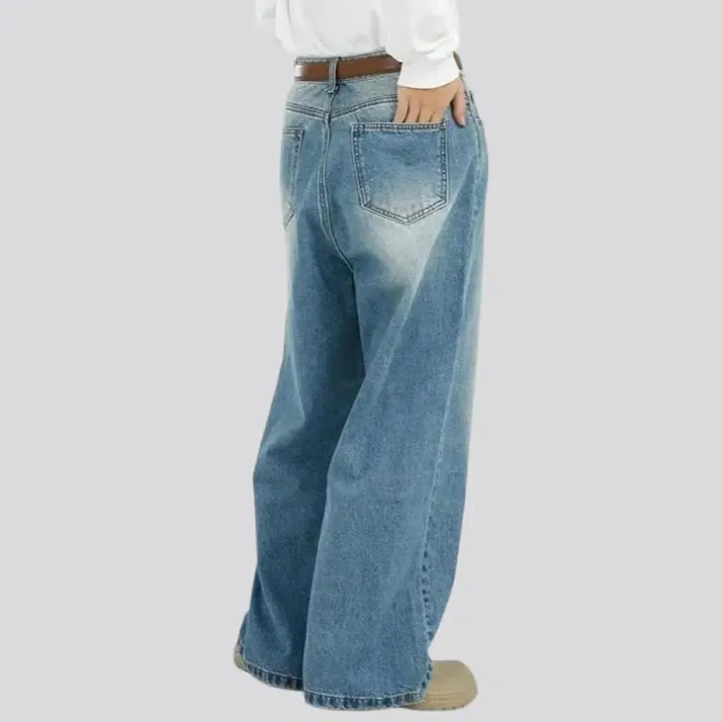 90s men's light-wash jeans