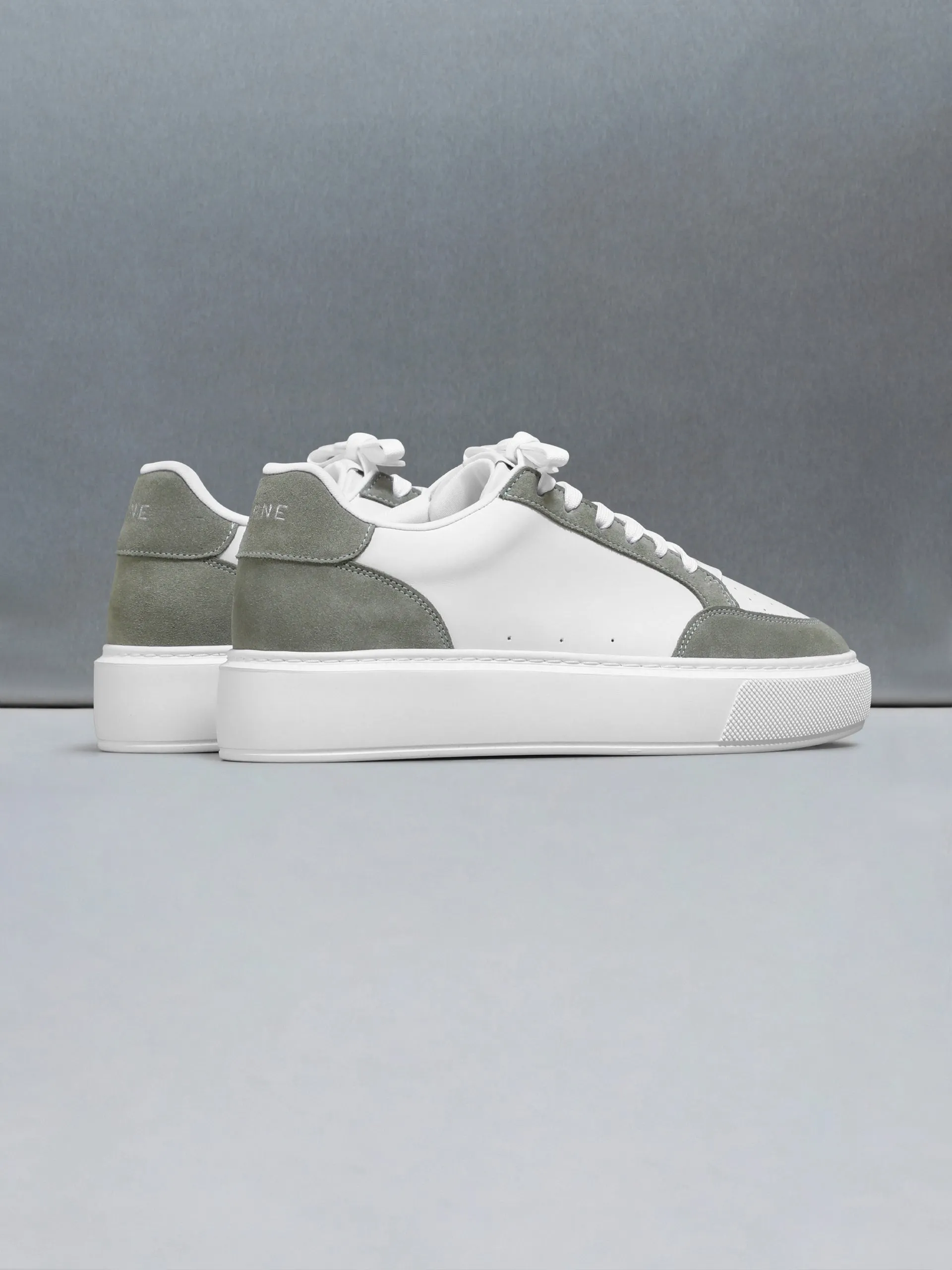 Court Trainer 2.0 in White Sage