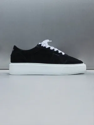 Court Trainer in Suede Black