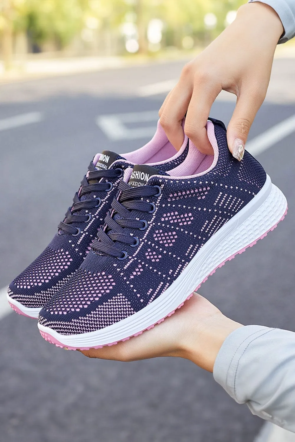 Women's Breathable Mesh Lace-Up Sneakers