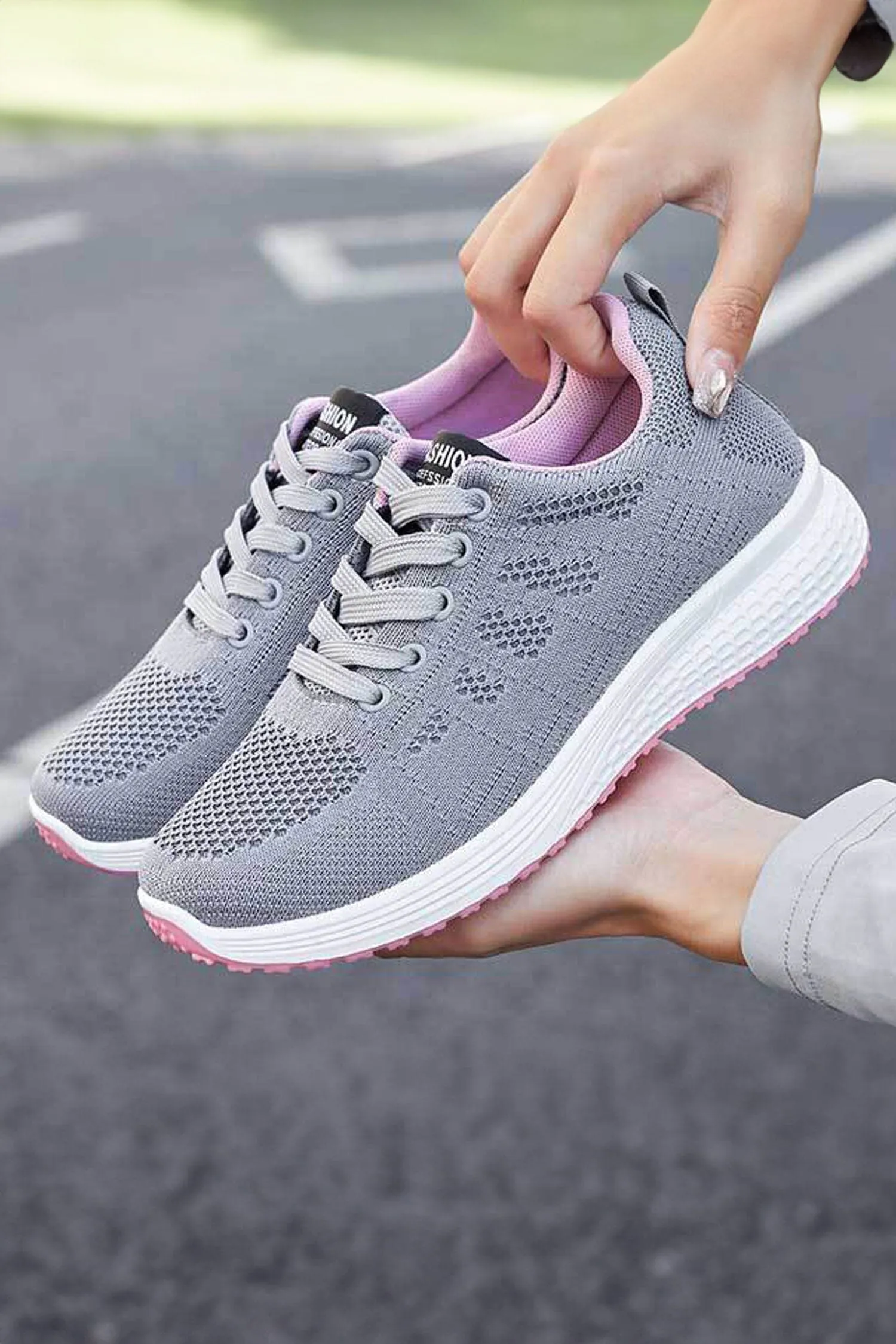 Women's Breathable Mesh Lace-Up Sneakers